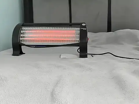 Snapshot of BusraYilmazz chatting on March 4, 7:25 am BusraYilmazz online show from March 4, 7:25 am