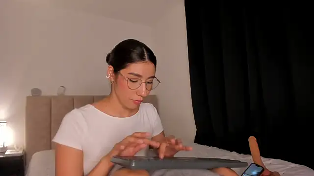 danna davis18 online show from February 7, 10:52 pm