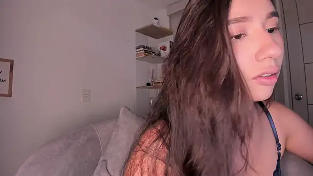 Snapshot of danna_davis18 chatting on July 4, 4:46 pm danna davis18 online show from July 4, 4:46 pm