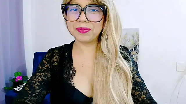 Snapshot of cielitos chatting on September 22, 6:54 pm cielitos online show from September 22, 6:54 pm