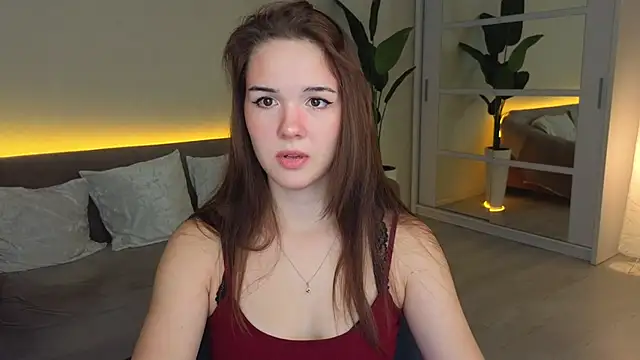 Snapshot of LindaRobertz chatting on September 15, 9:04 pm LindaRobertz online show from September 15, 9:04 pm