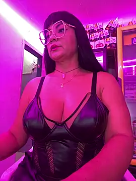 Hot beauty   online show from February 18, 1:56 am