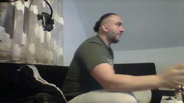 Snapshot of NewyorkDimi chatting on November 9, 3:38 am NewyorkDimi online show from November 9, 3:38 am