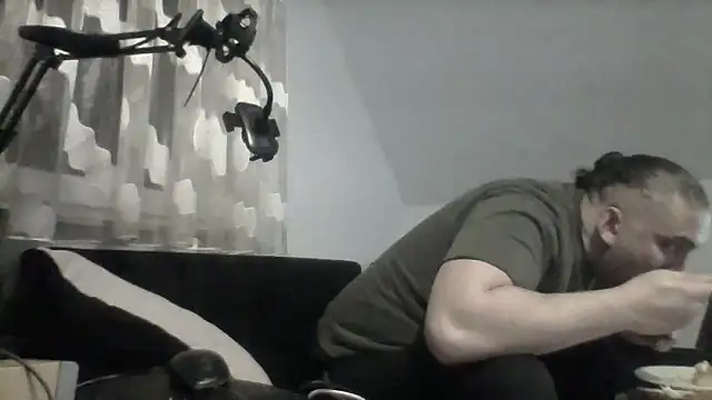 Snapshot of NewyorkDimi chatting on November 14, 1:37 am NewyorkDimi online show from November 14, 1:37 am