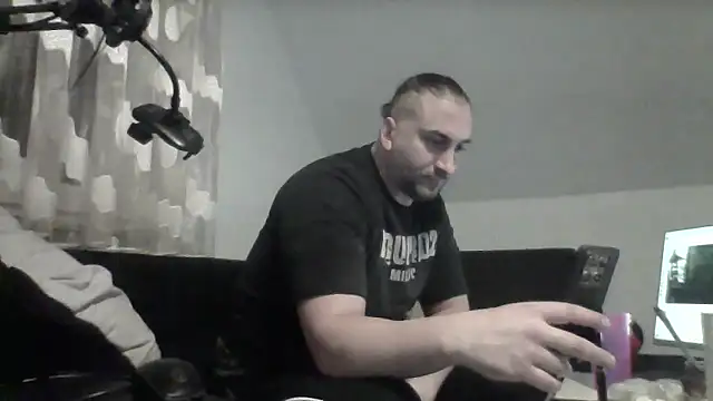 Snapshot of NewyorkDimi chatting on November 21, 4:11 am NewyorkDimi online show from November 21, 4:11 am