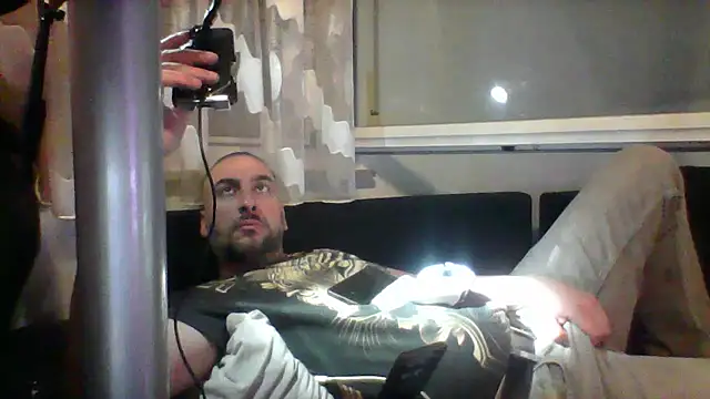 Snapshot of NewyorkDimi chatting on July 10, 2:27 am NewyorkDimi online show from July 10, 2:27 am