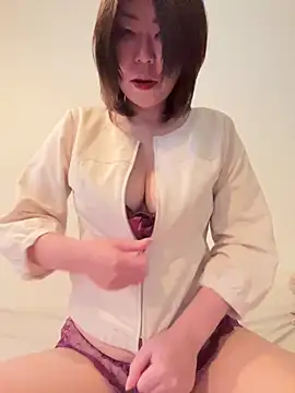 Yukimi- online show from December 20, 9:50 pm