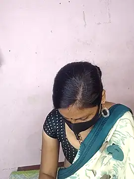 Snapshot of pujabhabi51 chatting on March 1, 9:40 am pujabhabi51 online show from March 1, 9:40 am