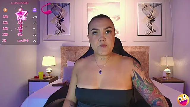 lyn adamns online show from December 16, 9:09 pm