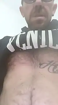 Snapshot of jonyfree1978 chatting on December 7, 4:20 am jonyfree1978 online show from December 7, 4:20 am