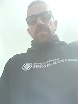 Snapshot of jonyfree1978 chatting on December 10, 10:16 pm jonyfree1978 online show from December 10, 10:16 pm