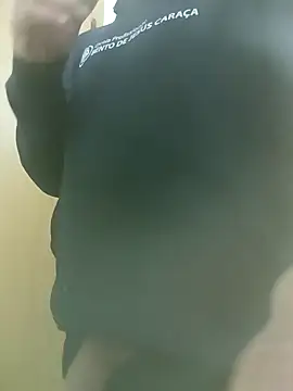 Snapshot of jonyfree1978 chatting on December 18, 3:15 am jonyfree1978 online show from December 18, 3:15 am