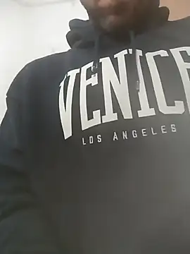 Snapshot of jonyfree1978 chatting on December 18, 8:03 pm jonyfree1978 online show from December 18, 8:03 pm