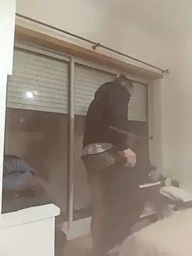 Snapshot of jonyfree1978 chatting on December 20, 11:05 pm jonyfree1978 online show from December 20, 11:05 pm