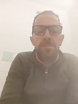 Snapshot of jonyfree1978 chatting on December 25, 10:50 am jonyfree1978 online show from December 25, 10:50 am