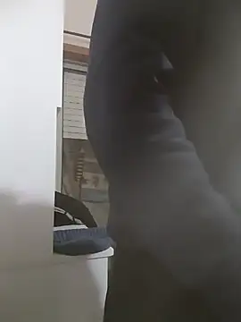 Snapshot of jonyfree1978 chatting on December 28, 5:44 am jonyfree1978 online show from December 28, 5:44 am