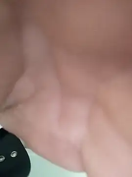 Snapshot of jonyfree1978 chatting on March 22, 4:37 pm jonyfree1978 online show from March 22, 4:37 pm