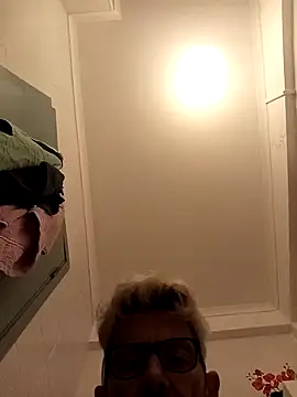 Snapshot of jonyfree1978 chatting on October 7, 9:45 pm jonyfree1978 online show from October 7, 9:45 pm