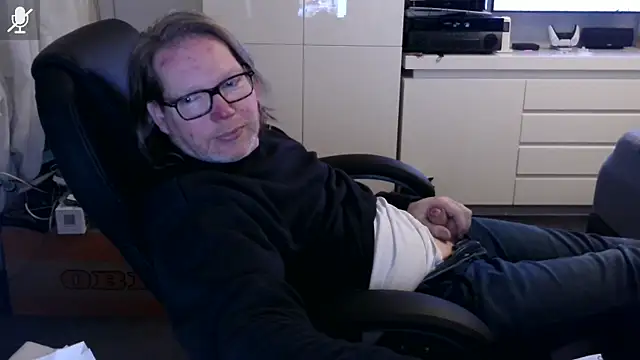 VSteph online show from April 14, 8:15 pm