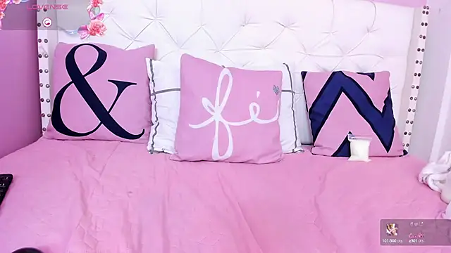 Snapshot of alice__tylor chatting on March 22, 5:31 pm alice  tylor online show from March 22, 5:31 pm