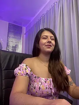 Snapshot of liss_black chatting on May 1, 3:44 am liss black online show from May 1, 3:44 am