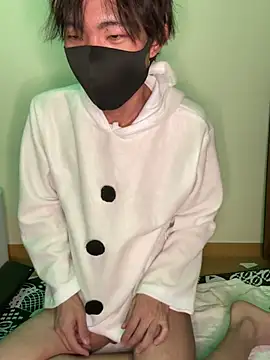 Snapshot of UKI06 chatting on December 21, 2:04 pm UKI06 online show from December 21, 2:04 pm