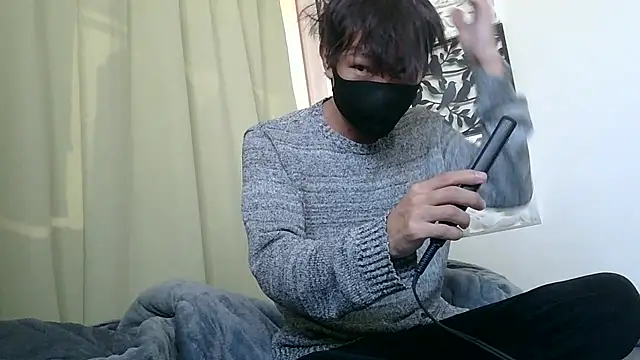 Snapshot of UKI06 chatting on December 23, 4:33 am UKI06 online show from December 23, 4:33 am