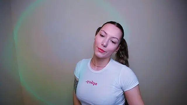 VanessaMay  online show from December 25, 7:57 am