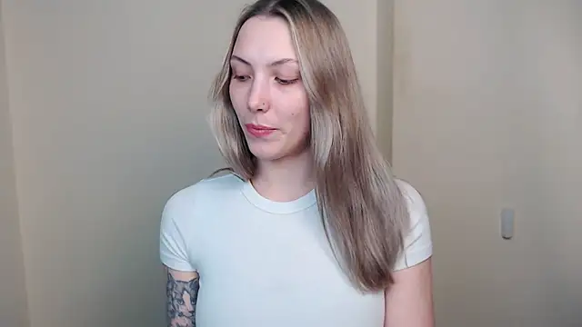 VanessaMay  online show from April 13, 4:23 pm