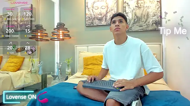 kieran derek online show from November 9, 10:30 pm