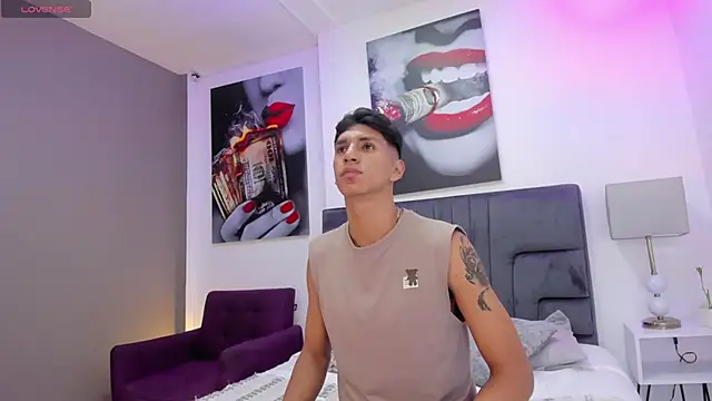 kieran derek online show from November 19, 1:38 am