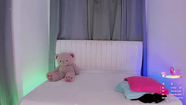 gatitavenecis online show from March 11, 11:11 pm