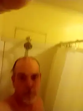 Snapshot of marc1812 chatting on January 9, 2:33 am marc1812 online show from January 9, 2:33 am