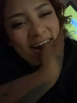 m0ondolly online show from July 17, 9:52 pm