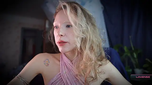  Phantom thread  online show from November 24, 9:20 am