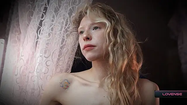  Phantom thread  online show from November 25, 9:31 am