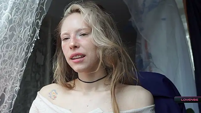  Phantom thread  online show from March 12, 8:20 am