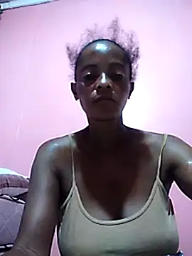 Snapshot of sweets_80 chatting on January 15, 4:15 am sweets 80 online show from January 15, 4:15 am
