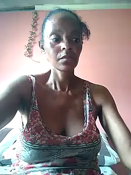 Snapshot of sweets_80 chatting on February 12, 11:40 am sweets 80 online show from February 12, 11:40 am