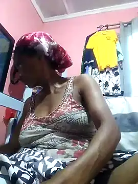 Snapshot of sweets_80 chatting on March 6, 4:41 am sweets 80 online show from March 6, 4:41 am