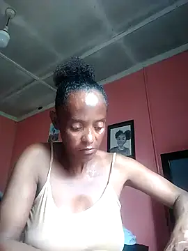 Snapshot of sweets_80 chatting on March 12, 11:42 am sweets 80 online show from March 12, 11:42 am