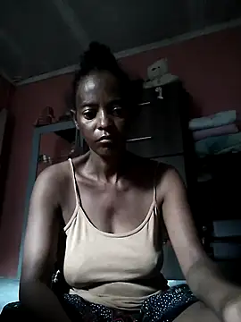 Snapshot of sweets_80 chatting on March 15, 4:35 am sweets 80 online show from March 15, 4:35 am