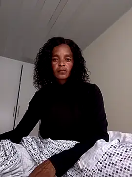 Snapshot of sweets_80 chatting on November 6, 2:51 pm sweets 80 online show from November 6, 2:51 pm