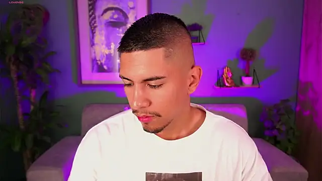 Aaronfox x online show from March 19, 9:28 am