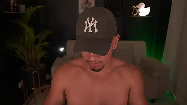 Aaronfox x online show from November 3, 11:04 pm