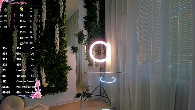 VivienCarter online show from February 24, 8:17 am