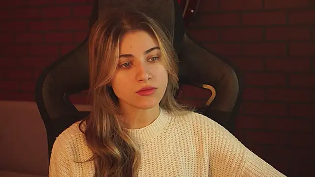 EllieCutes online show from February 4, 5:31 am