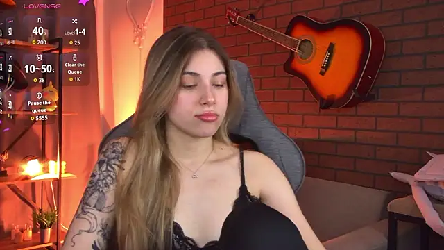 EllieCutes online show from March 2, 7:15 am