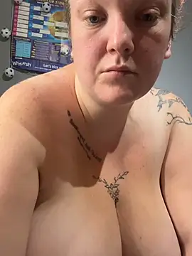 busty-bella1 online show from July 6, 9:17 am