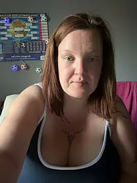 busty-bella1 online show from July 15, 7:08 pm